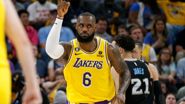 LeBron James Breaks 11 NBA All-Time Records In Year 20, Fadeaway World