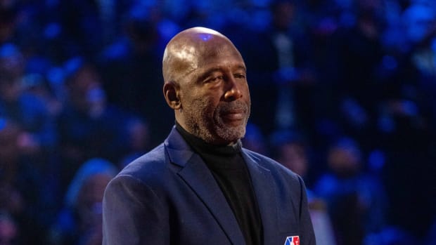 James Worthy Sounds Off On The Boston Celtics, Calls Them Cheats: "No Heat In The Winter, No Air Conditioning In June... I Don't Even Call It An Arena, It Was A Barn And They're Still Up To Those Old Tricks."
