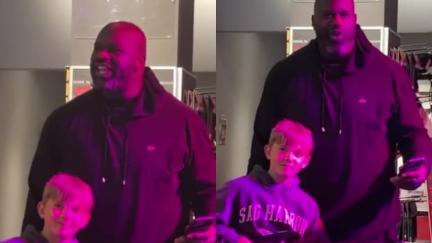 Shaquille O'Neal Gifted A Little Kid A Guitar After Doing A Duet With Him