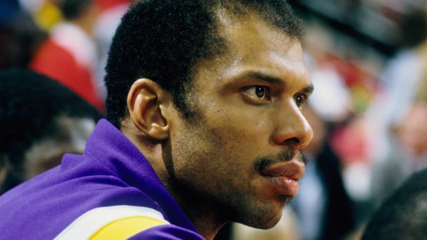 Kareem Abdul-Jabbar Has A Hilarious Response When Asked What The Best Hot Dog Topping Is: "Tears Of The 1985 Celtics When They Lost To The Lakers In The Finals"