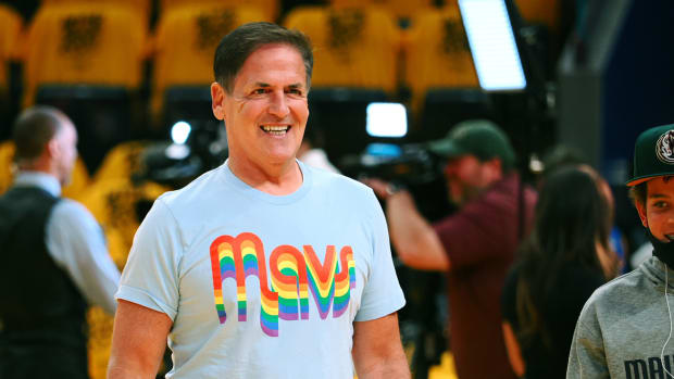 Mark Cuban Sarcastically Likes The Tweets Of Fans Who Are Calling Him Out After Goran Dragic Signed With The Chicago Bulls: "Just Free Luka Doncic"