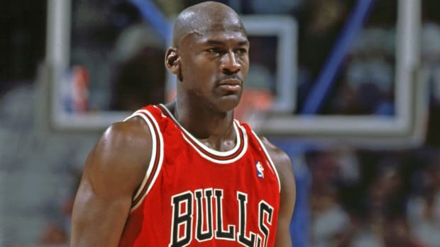 Charles Barkley, Phil Jackson, Reggie Miller React To Rumors Of A Michael Jordan Comeback In 1995