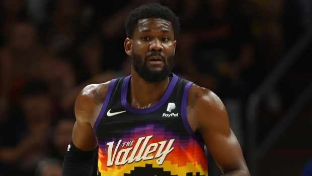 Indiana Pacers Are Very Close To Giving Deandre Ayton An Offer Sheet Or Executing A Sing-And-Trade, Could Happen As Soon As Monday, Says NBA Insider