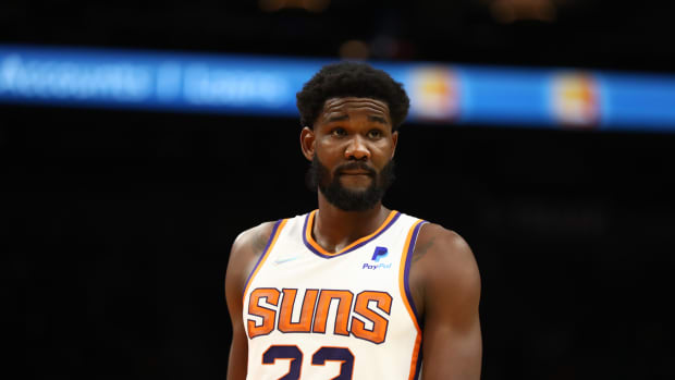 Deandre Ayton Shares True Feelings About The Drama Around His Return To The Phoenix Suns: "Just Keep Being Professional, Approach Everything With Professionalism And Not Looking Too Deep Into It."