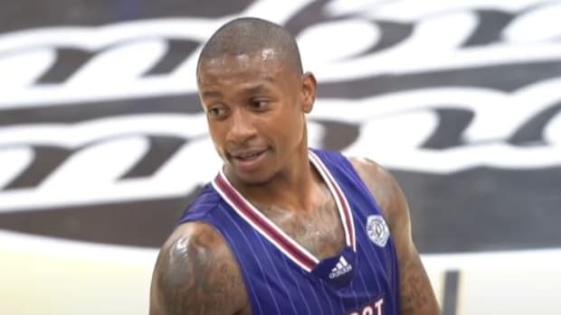 Isaiah Thomas Balls Out On His Return To The Drew League By Dropping 45 Points