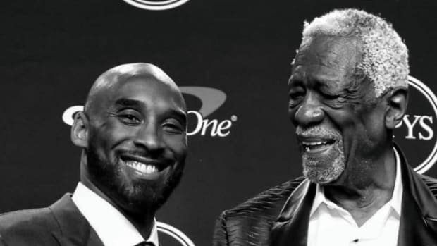 NBA Fans React To A Picture Of Bill Russell And Kobe Bryant That Was Taken Just 3 Years Ago: "World Went To Sh*t After 2019"