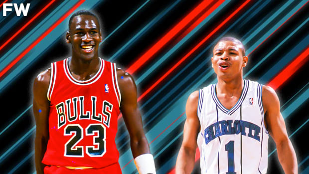 Michael Jordan Hilariously Trolled Muggsy Bogues By Raising His Hand So Bogues Couldn't High Five Him