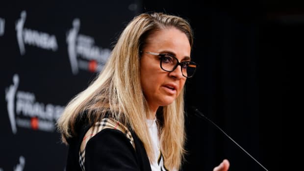 Becky Hammon Became The First Former WNBA Player To Win A Title In Her First Season As Head Coach