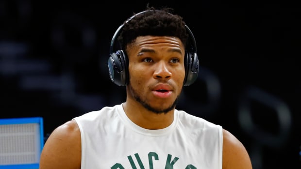 Giannis Antetokounmpo's Hilarious Reaction After An Instagram Filter Said He Spends Money He Doesn't Have: "Well, I'm On A Budget."