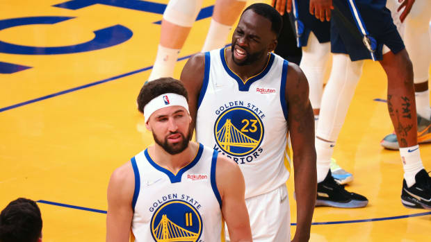 Klay Thompson Says You Can't Play On The Warriors If You Can't Handle Draymond Green Yelling At You: "It's Kind Of A Bylaw Now"
