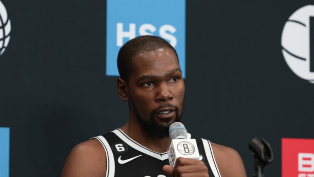 Kevin Durant Aggressively Called Out A Reporter For Twisting His Words About Another Potential Trade Request: "This Sh*t Here Is Why I Don't Like Talkin To Lames Like You."