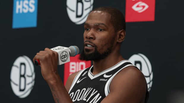 Kevin Durant Reacted To A Debate About Whether He Is A Legend: "Can't Ask Mediocre People About Legendary Activities."