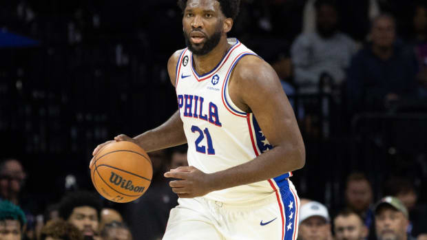 Shaquille O'Neal Called Out Joel Embiid For His Poor Performance In Loss To Celtics: "You Have To Come In With That Mentality, 'I'm The Best Big Man In The League.'"