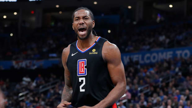 Clippers Fans Sound The Alarm After Latest Kawhi Leonard Injury Update