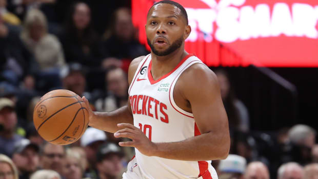 Eric Gordon Clapped Back At A Reporter Who Endlessly Criticized The Rockets For Running Clutch Plays For Him: "What's So F**kin Funny?"