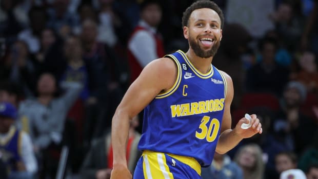 Stephen Curry Sells His $31 Million Mansion In Silicon Valley