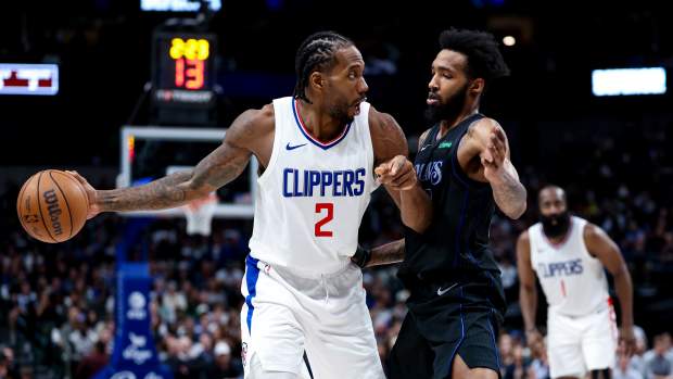Kawhi Leonard Suffering From Swelling In His Knee: Clippers' Are Concerned About His Playoff Status