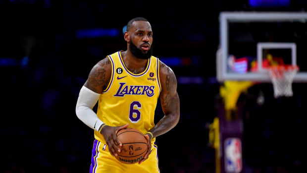 Photos of LA Lakers New “Classic” Jersey for 2021 Leaks