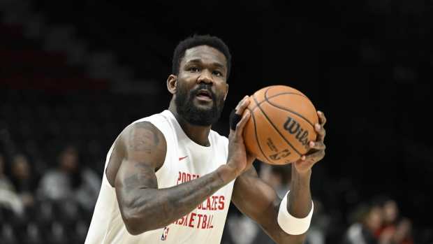 Portland Trail Blazers center Deandre Ayton (2) warms up before a game against the Minnesota Timberwolves at Moda Center.