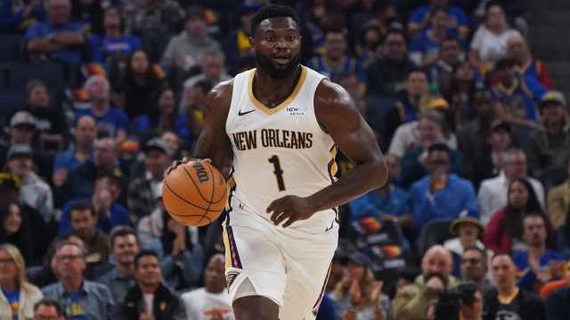 Oct 30, 2024; San Francisco, California, USA; New Orleans Pelicans forward Zion Williamson (1) dribbles upcourt against the Golden State Warriors in the first quarter at Chase Center.