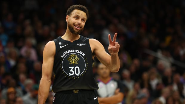 Former NBA Champion Reveals Stephen Curry's Window To Win His Fifth Title -  Fadeaway World