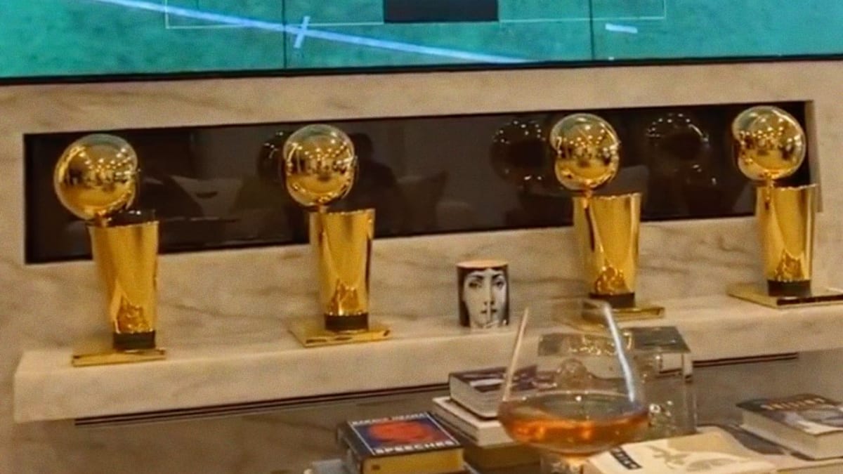 lakers trophy case