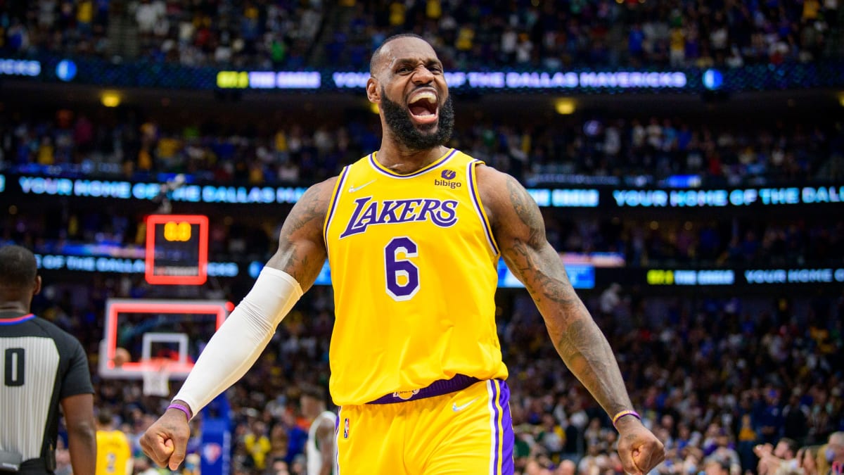 LeBron James: I see myself being with the purple and gold as long as I can  play - Lakers Outsiders