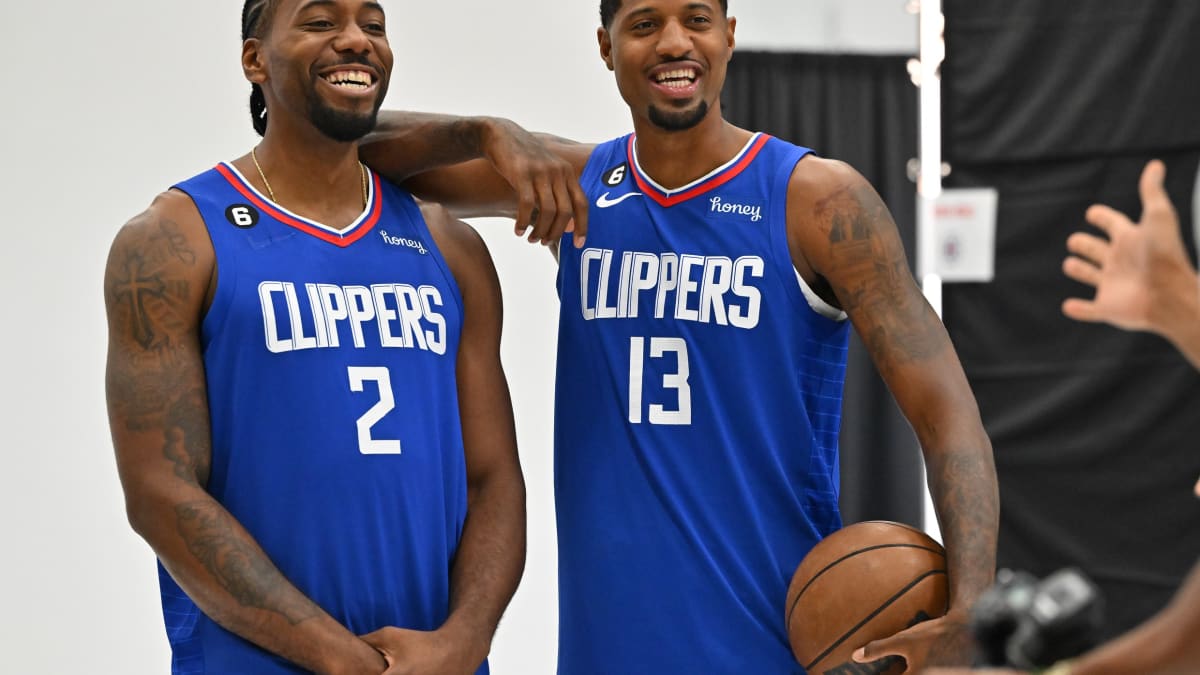 Ontvangst redactioneel Grillig Kawhi Leonard Peeled The Nike Logo Off The Clippers Jersey During Media  Day: “The New Balance Executives Must Be So Proud” - Fadeaway World