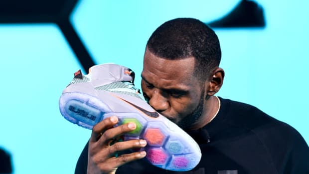 Nike lebron james instagram clearance