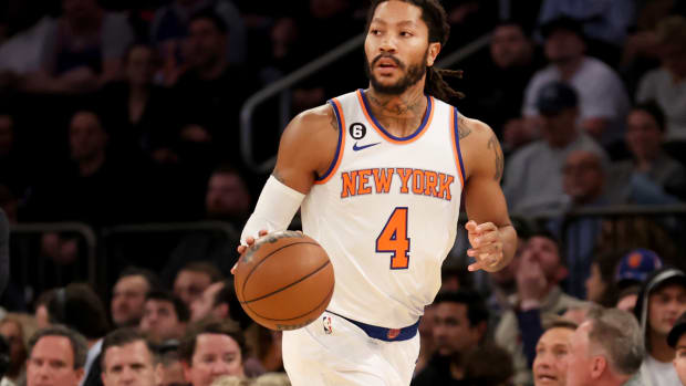 D rose outlet hall of fame