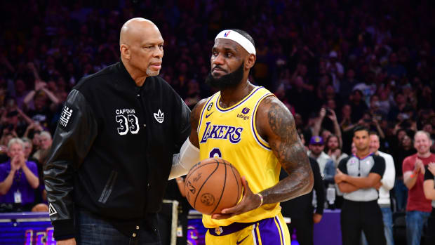 Lebron hot sale 15 lakers