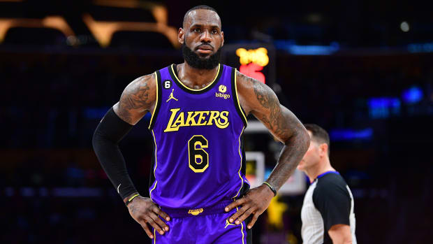 Lebron billion dollar nike deal shop