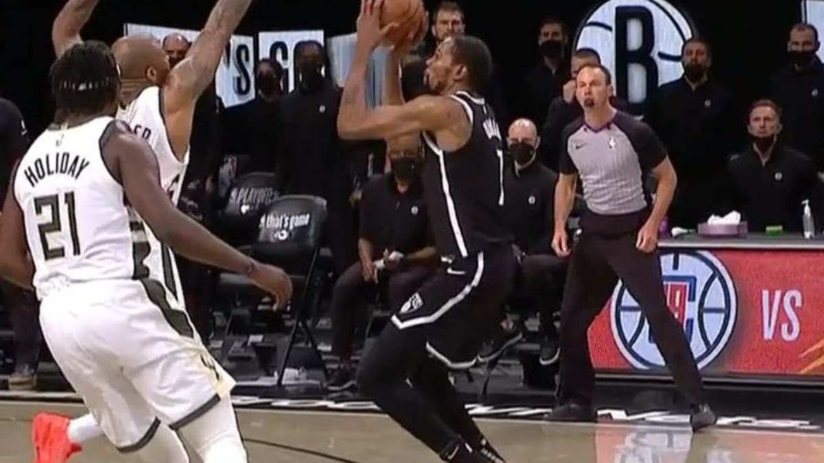 Kevin Durant Says He Hasn t Overcome His Toe On The Line Shot Against Milwaukee Bucks Definitely Wish I Was Behind The Line Fadeaway World