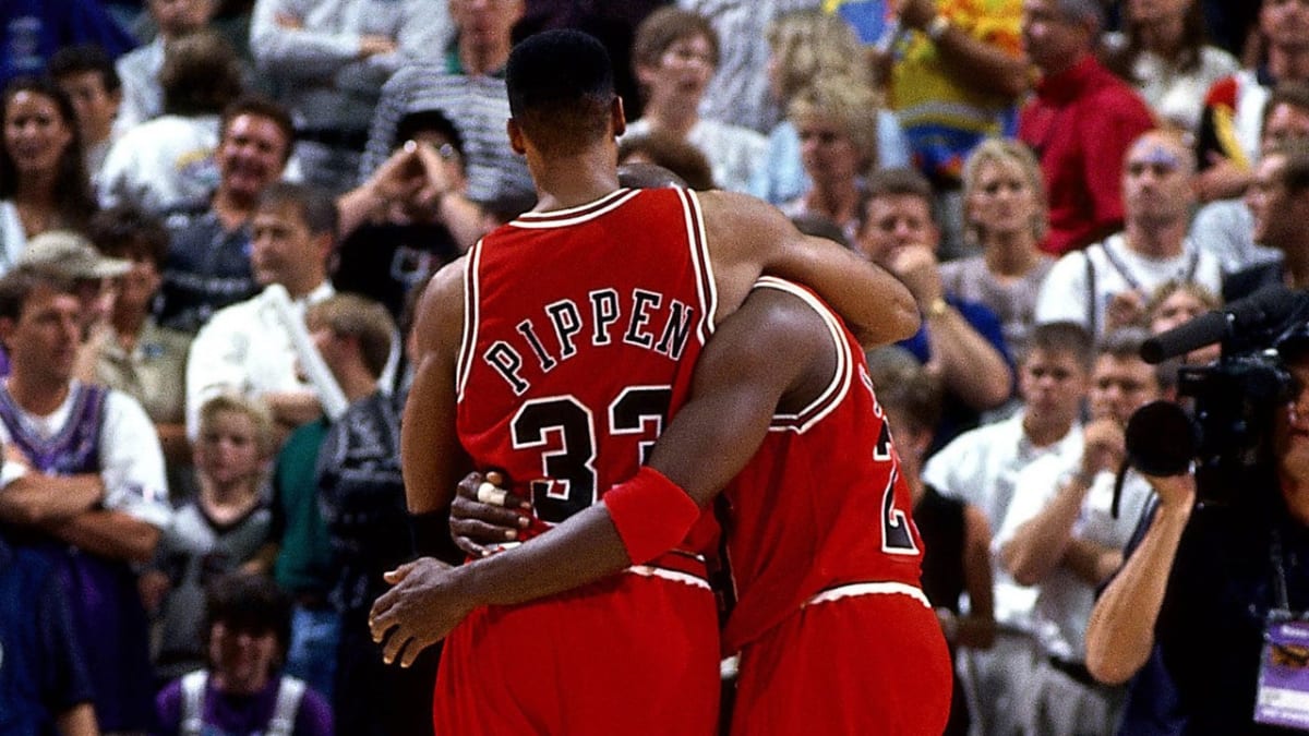 Scottie Pippen On Carrying Michael Jordan Off The Floor In The Flu Game It Was Easy He Carried Me For Like 11 Seasons. Fadeaway World
