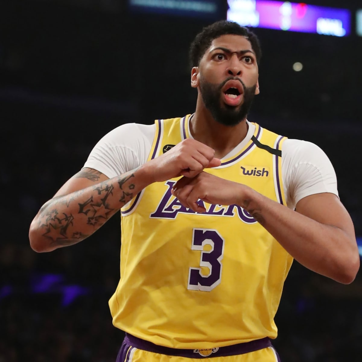 Pro:Direct Hoops on X: Lakers take on the heat tonight but could Anthony  Davis be on for a shock move to the Celtics? 