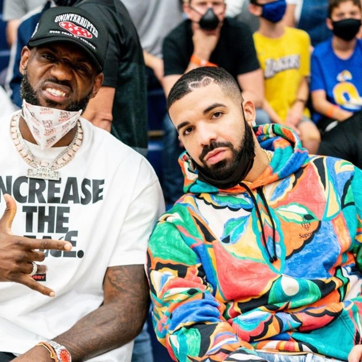 Drake and Travis Scott Play Sicko Mode in Toronto: Video