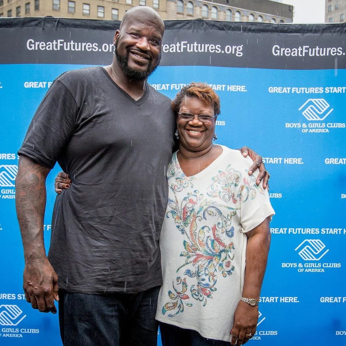 Mẹ của Shaquille O'Neal chia sẻ về việc trở thành mẹ của Shaq ở tuổi 18: "Chúng tôi không có đủ thức ăn, đủ quần áo, chúng tôi luôn thiếu thốn thứ gì đó." - Fadeaway World