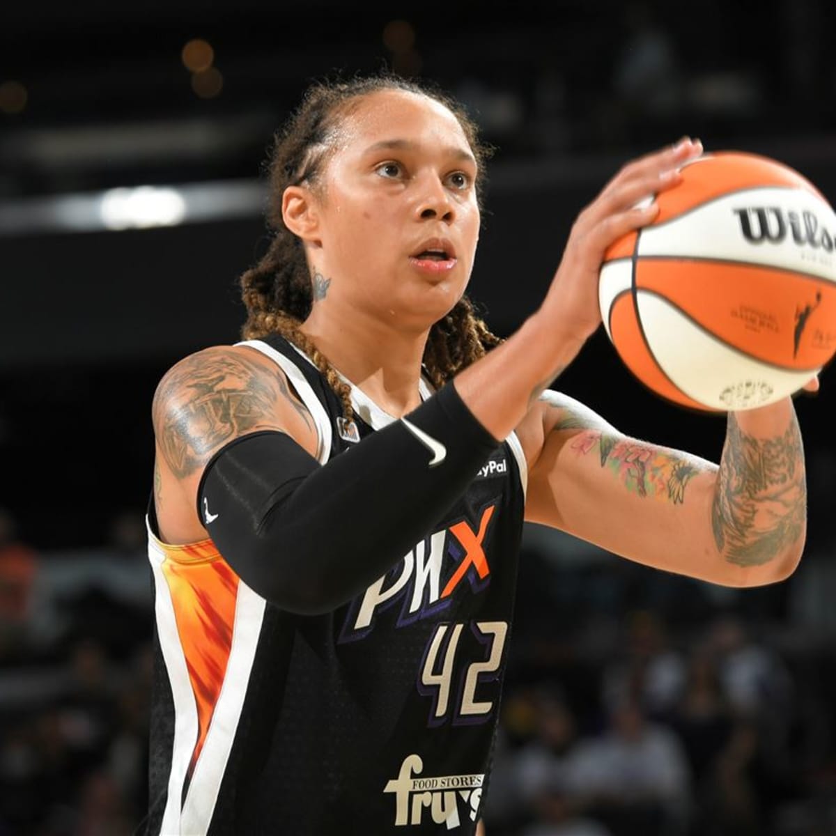 Lebron James Makes Another Statement In Support Of Brittney Griner Fadeaway World