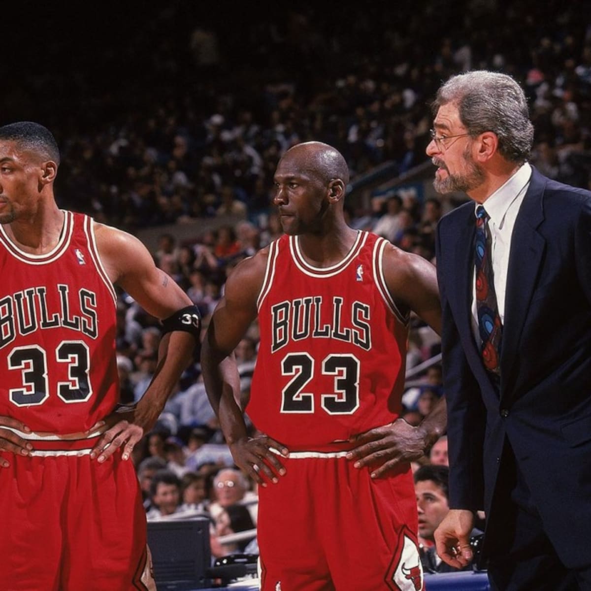 In Michael Jordan Said He Would Retire If The Bulls Traded Scottie Pippen Fired Phil Jackson - World