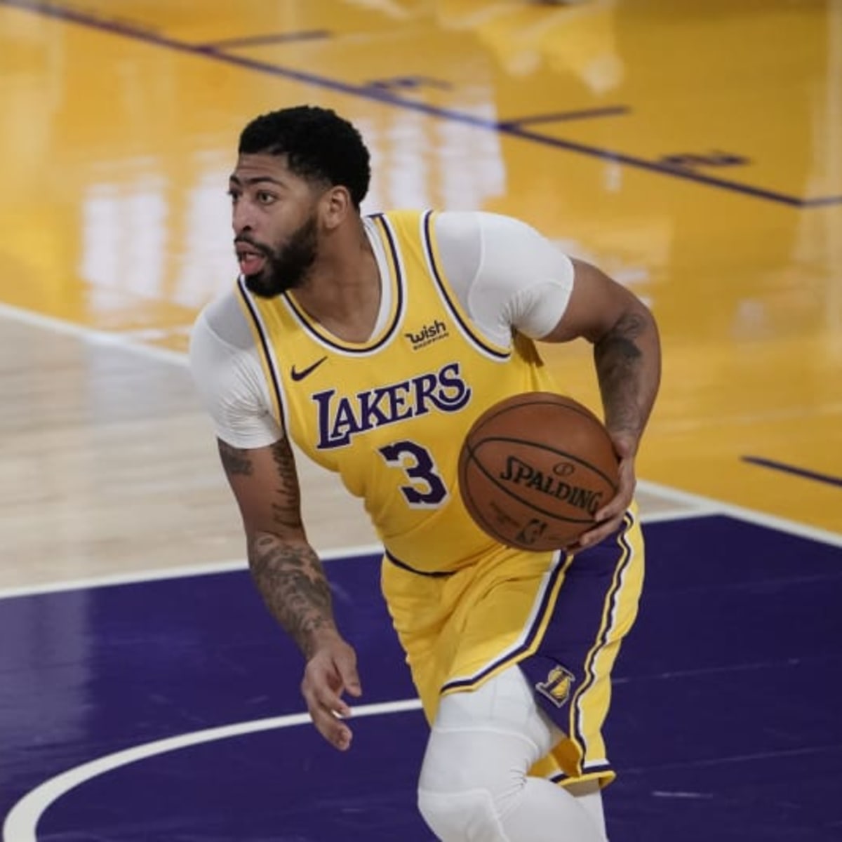 Does Anthony Davis 'suck' right now? The Lakers' star thinks so