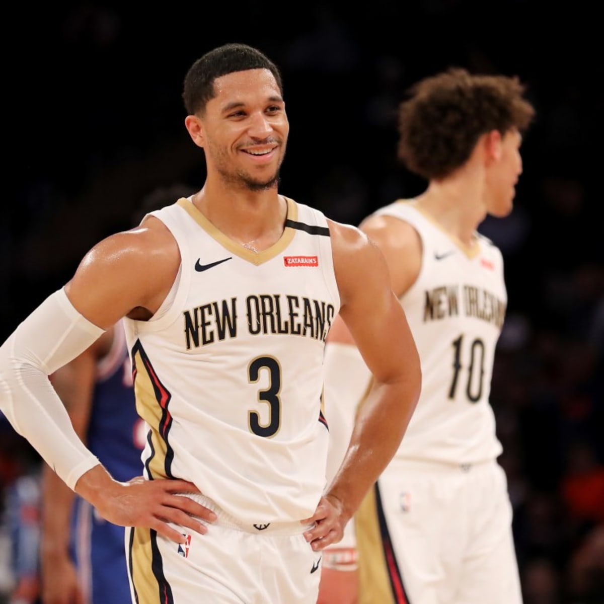 TF ROOKIE JOSH HART AND WIFE DONATE SALARIES TO TEAM MEMBERS DURING  PANDEMIC