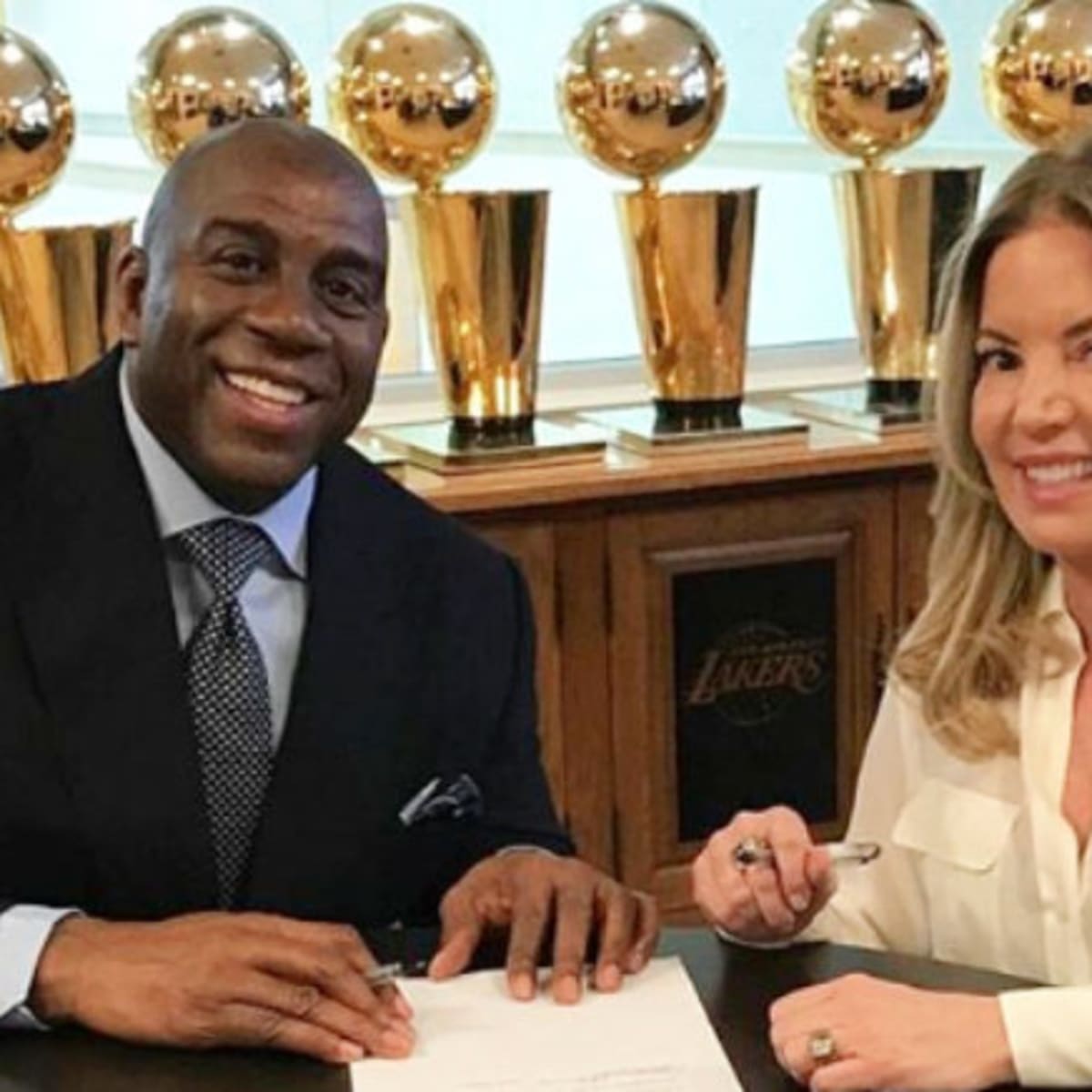Magic Johnson Wants To See Jeanie Buss Hold Larry O'Brien Trophy