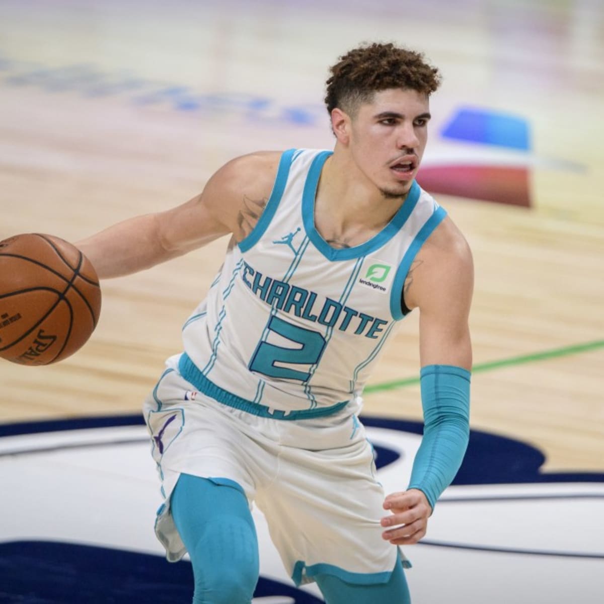 LAMELO BALL LEVELING UP (OPPONENTS WEARING THE MB.01s) 