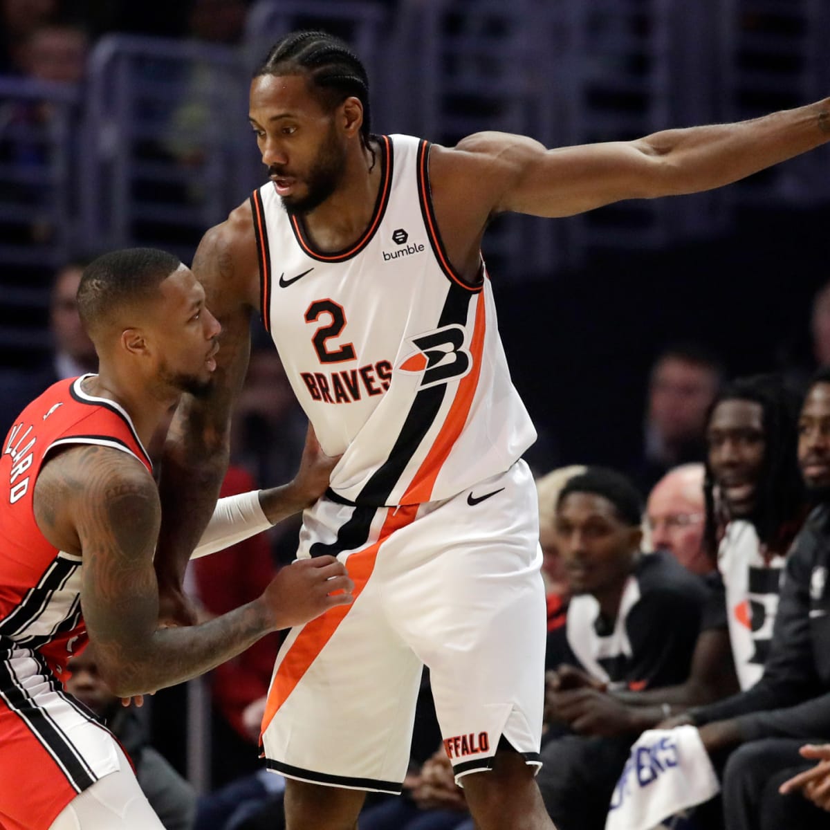 Kawhi Leonard Leads Clippers Past Damian Lillard, Blazers in 107-101  Thriller — Bleacher Report