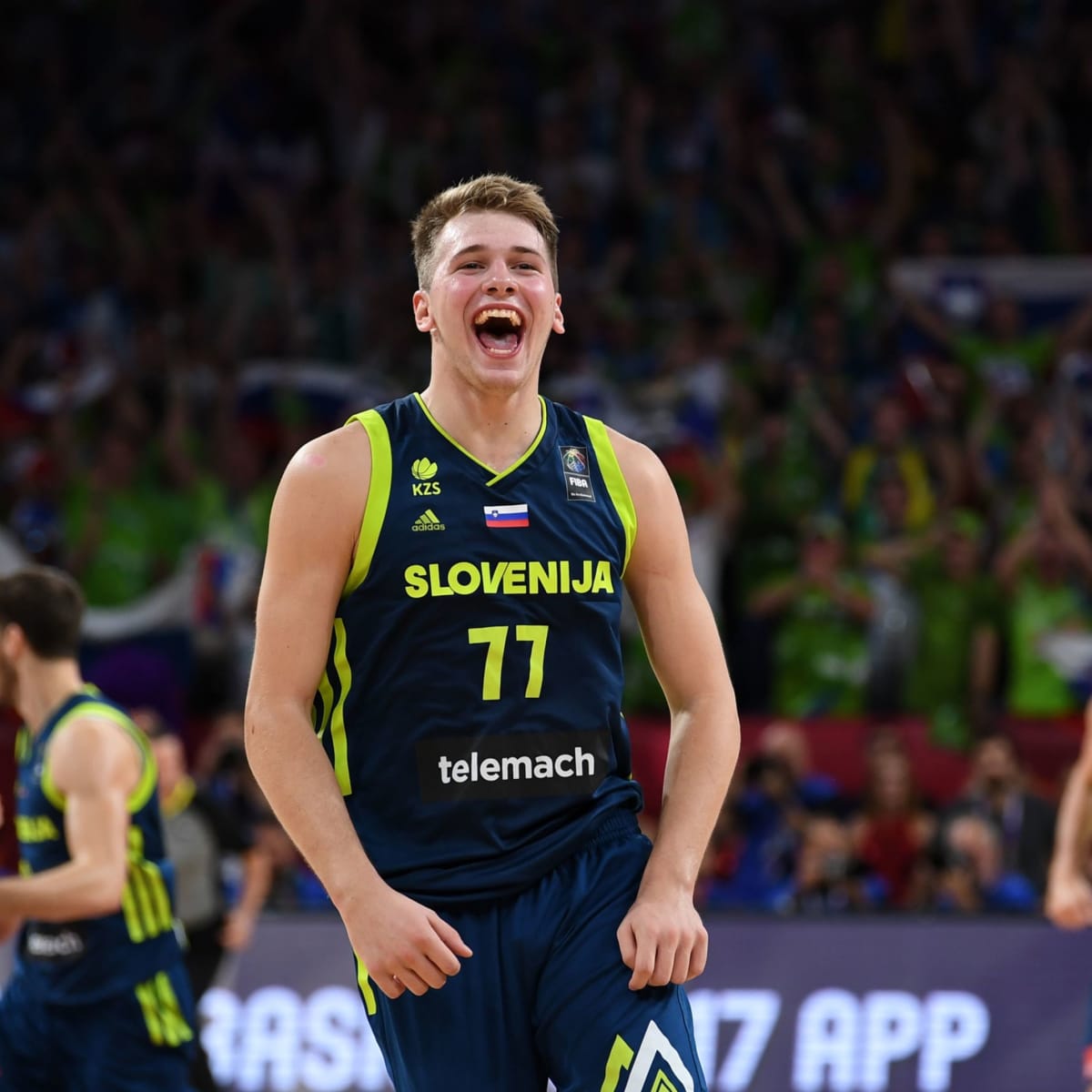 Luka Doncic Makes Kevin Durant Seem Jealous and Petty While Proving What a  Good Teammate He Is