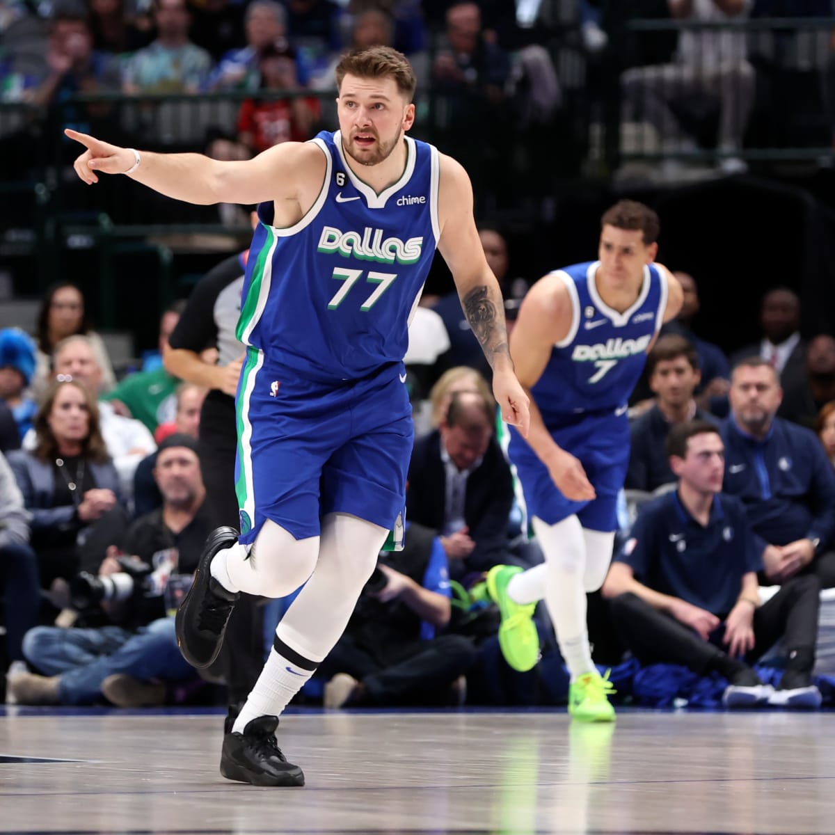 Luka Doncic Surprises Jason Kidd With Jordan Brand Shoes - Sports  Illustrated FanNation Kicks News, Analysis and More