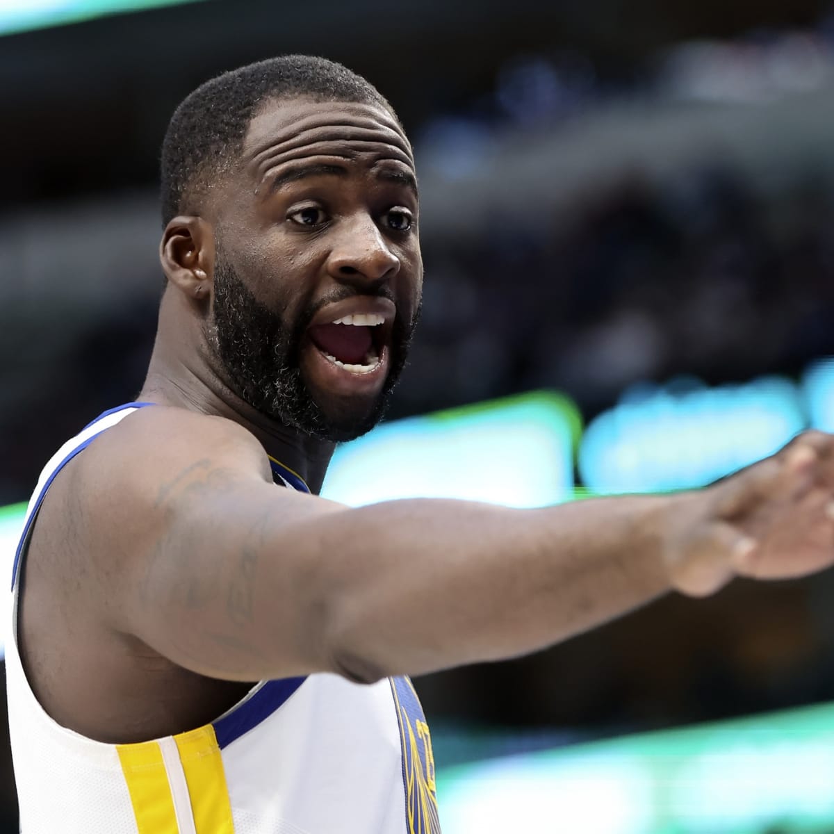 Draymond Green & Russell Westbrook have a war of words in the media