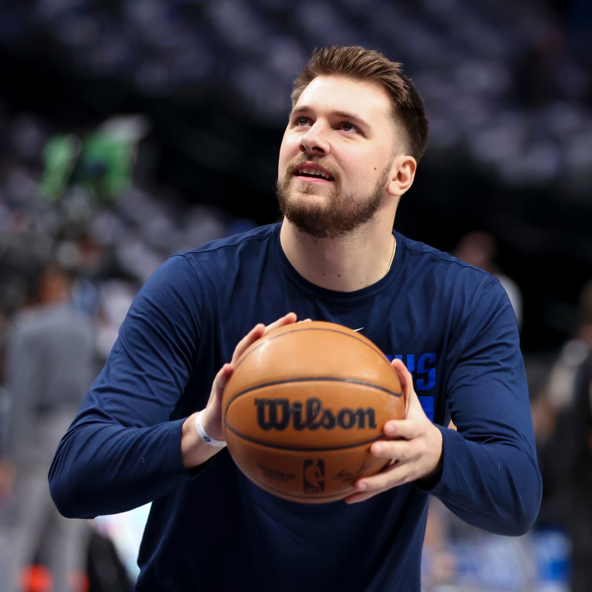Luka Doncic Surprises Pediatric Patients In Dallas With Holiday Party, Gifts