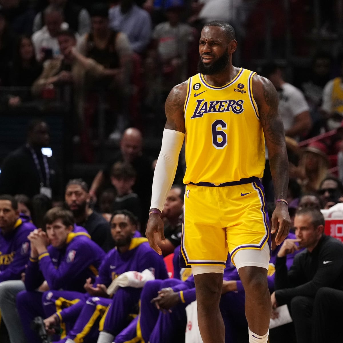 Jeanie Buss Didn't Want To Include Austin Reaves In A Trade Package For  Kyrie Irving, Fadeaway World