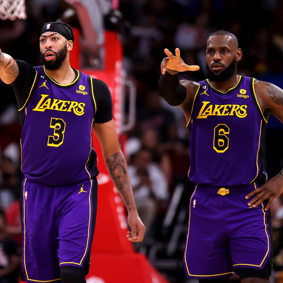Sports News PH - If Lebron wins another ring for the LA Lakers, he will  probably be the first basketball player to have 3 statues outside 3  stadiums. #NBA #lebronjames #statue #stadiums 